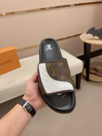 Picture of Louis Vuitton Slippers _SKULVsz38-44mnf05351292